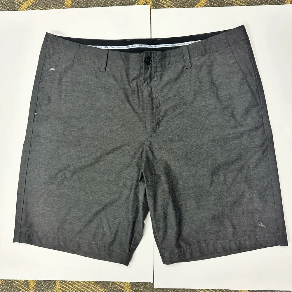 Tommy Bahama- Men’s Gray Athletic Marlin Shorts, Size 40